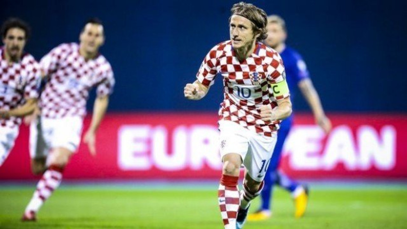 Μόντριτς: «Τραγωδία αν αποκλειστούμε από το Μουντιάλ»