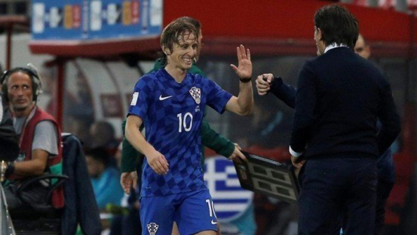 Sun: «Οι Έλληνες σημάδευαν τον Μόντριτς     με λέιζερ»