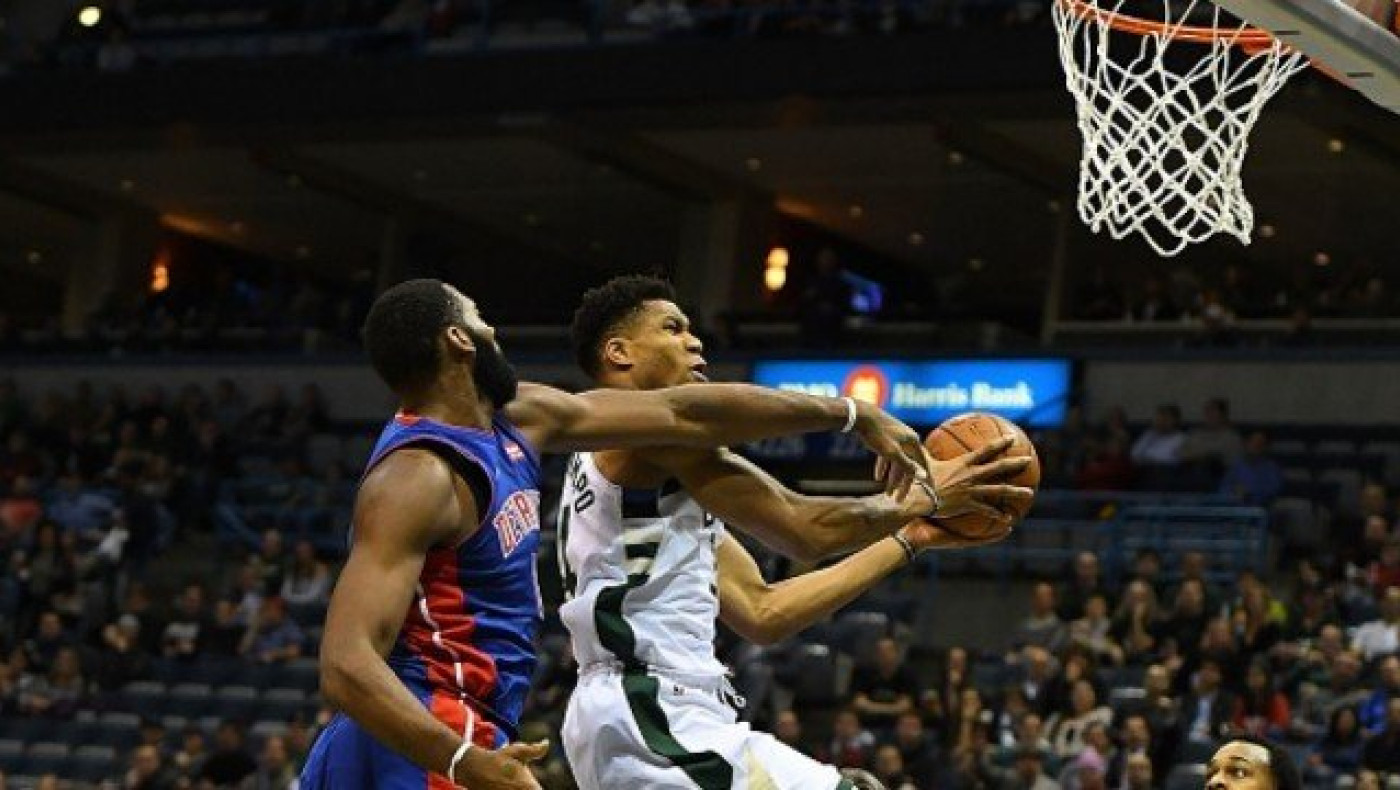 Ακάθεκτοι    Μπακς        και   Αντετοκούνμπο (video)