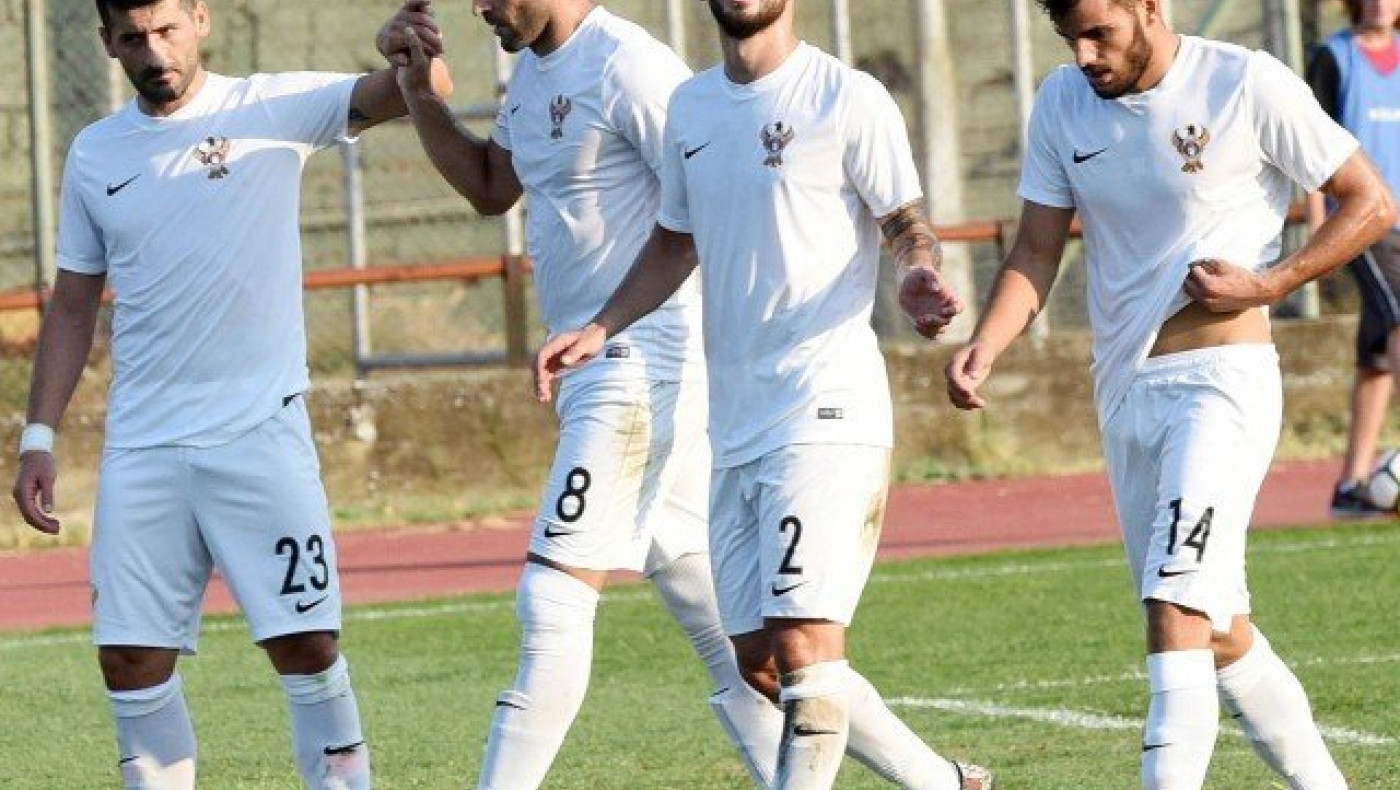 Ποδοσφαιρικό ήθος από τον Απόλλωνα στον... καθαρισμό των αποδυτηρίων!