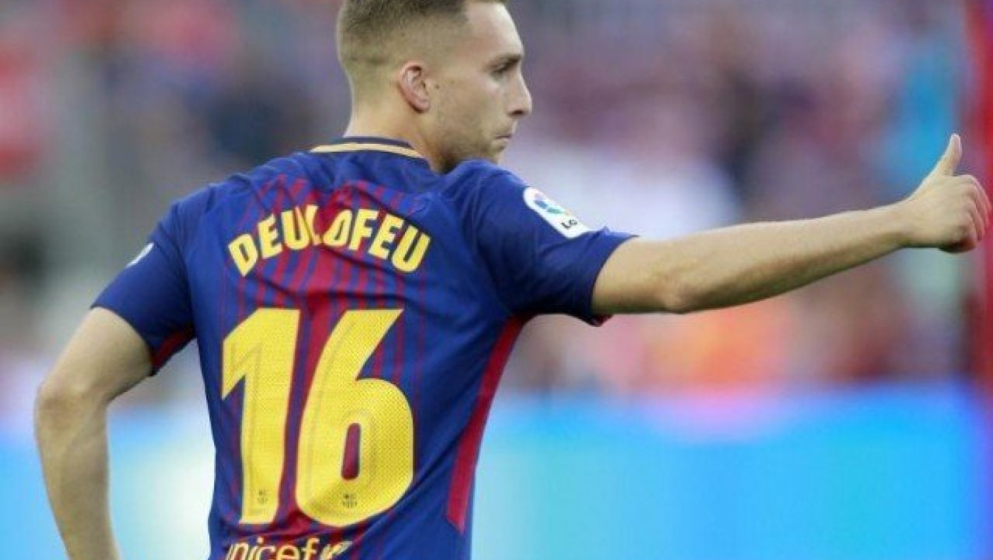 «Γλυκοκοιτάζει»                Ντεουλοφέου η Νάπολι