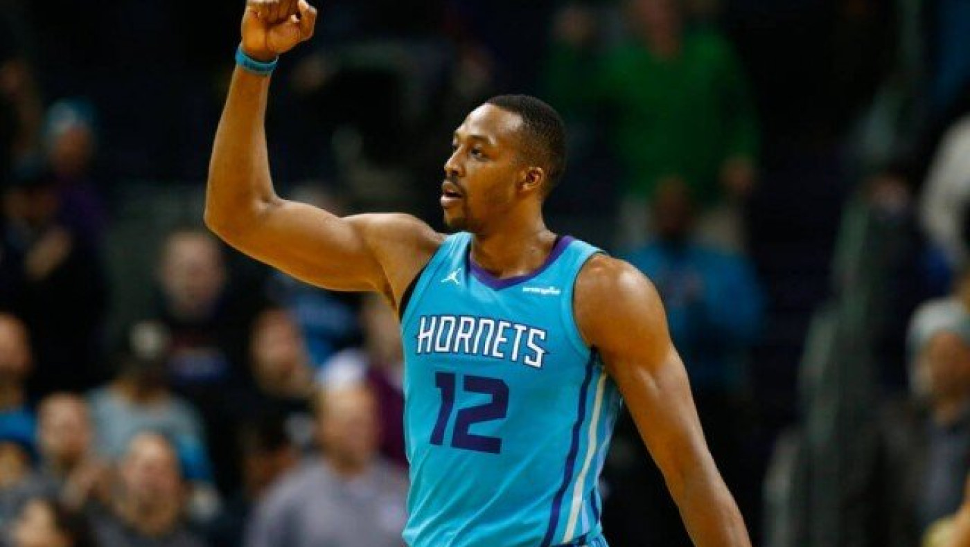 To «poster» κάρφωμα του Χάουαρντ στην κορυφή του Top 10 (vid)