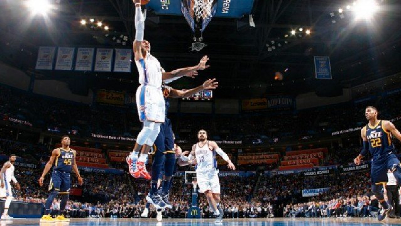 Οι     Θάντερ      φωνάζουν      παρών     (videos)