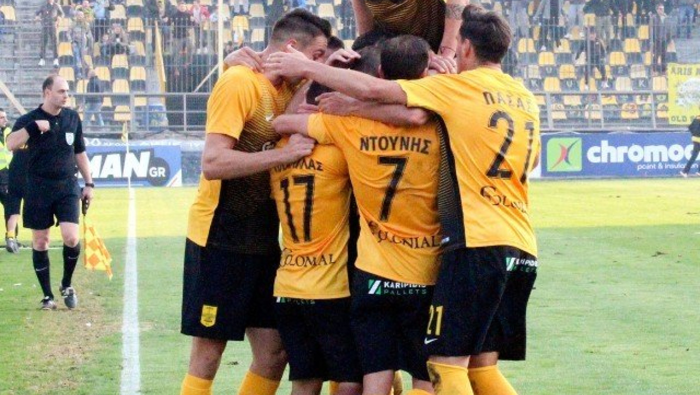 Γκολ                    από              το… κουτί