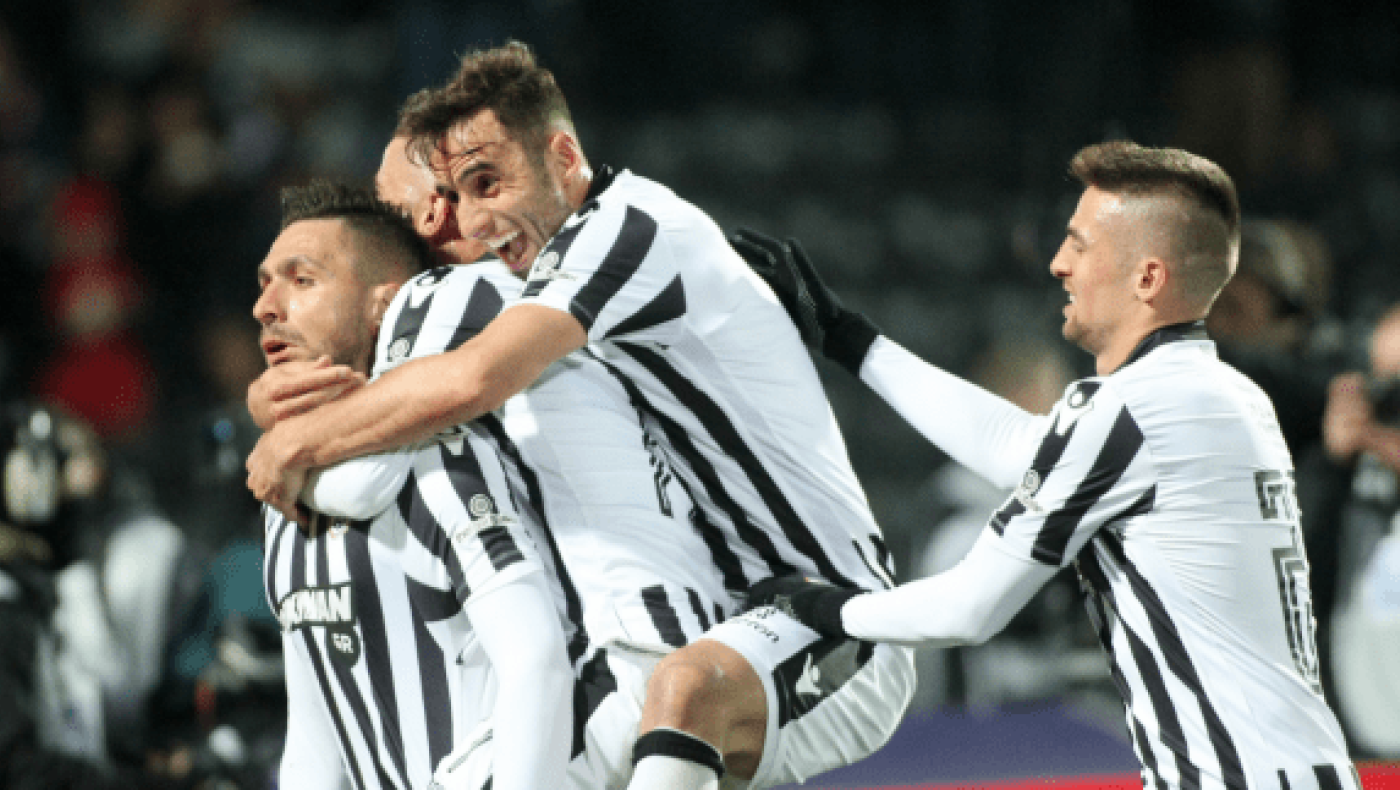 Ας κρατήσουν           οι χοροί,  αλλά όχι για πολύ...