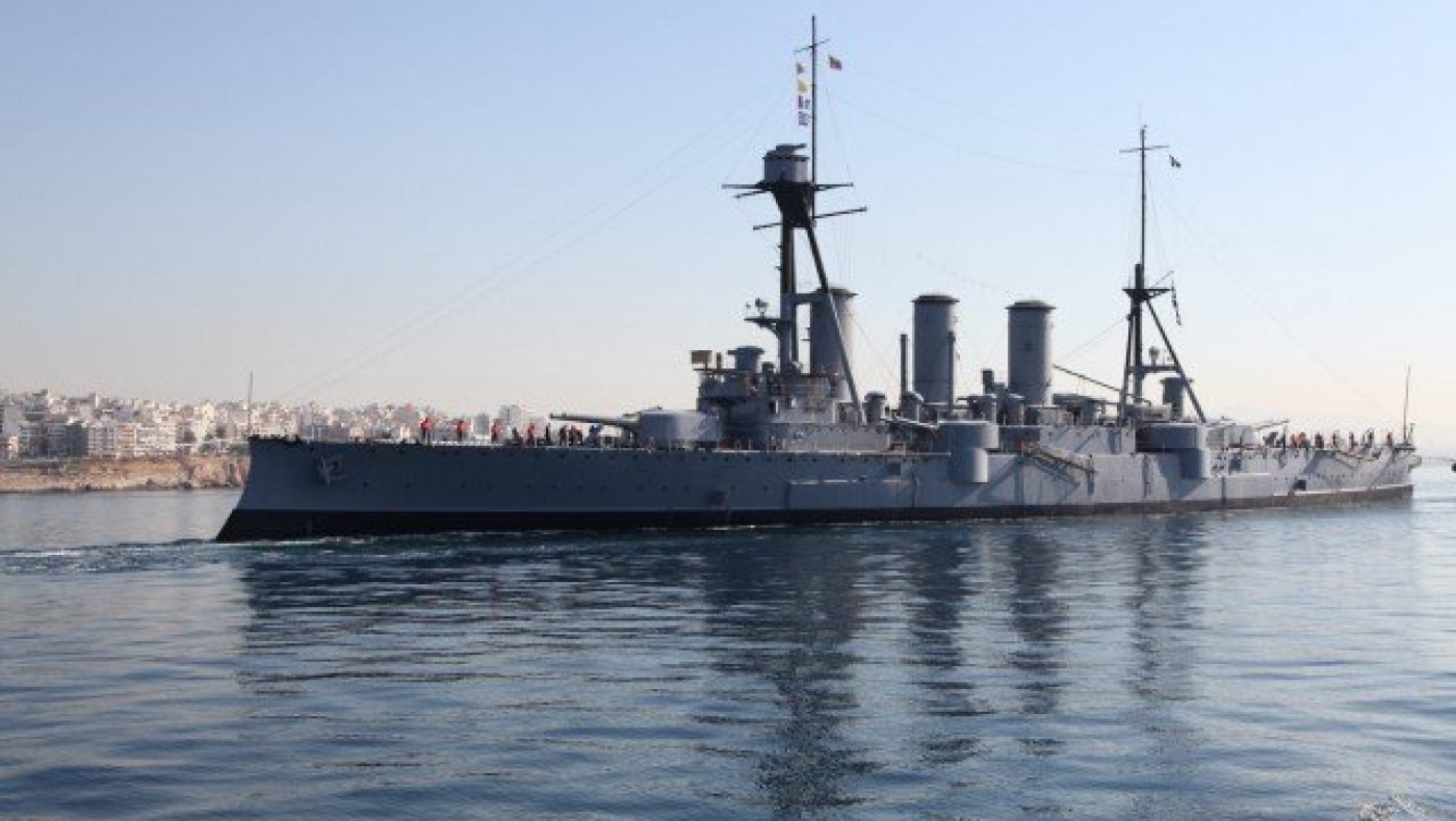 Συγκίνησε ο απόπλους του θρυλικού «Αβέρωφ» από τη Θεσσαλονίκη (ΒΙΝΤΕΟ)