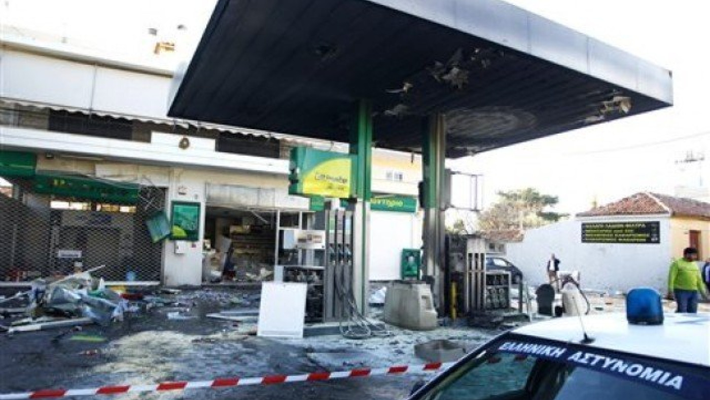 Βόμβα στο πρατήριο του προέδρου των βενζινοπωλών (ΒΙΝΤΕΟ)