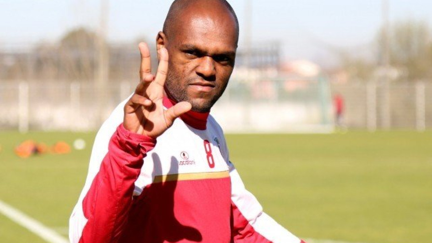 Ξανά στο προσκήνιο    για τον ΠΑΟΚ ο Λουίζ Κάρλος!