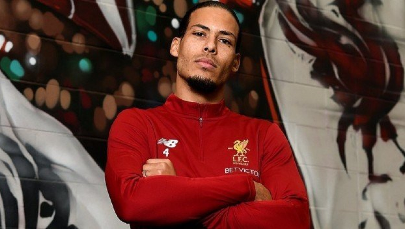 Στη    Λίβερπουλ     και    επίσημα   ο    Φαν   Ντάικ