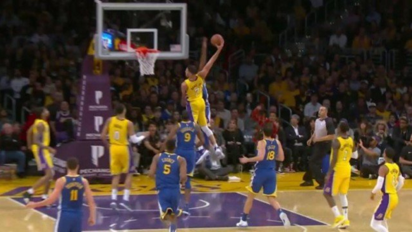 Το κάρφωμα της        χρονιάς από τον Νανς! (video)