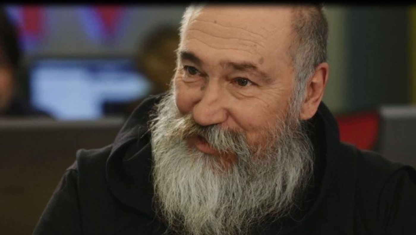 Ο Τζίμης Πανούσης υπεβλήθη σε                αγγειοπλαστική