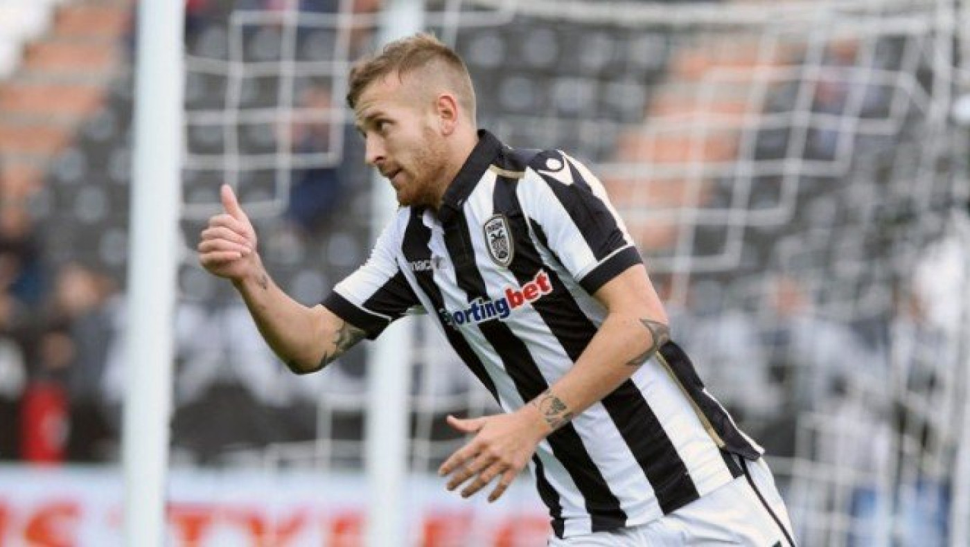 Πήρε το                     μικρόφωνο ο Ενρίκε (pic)