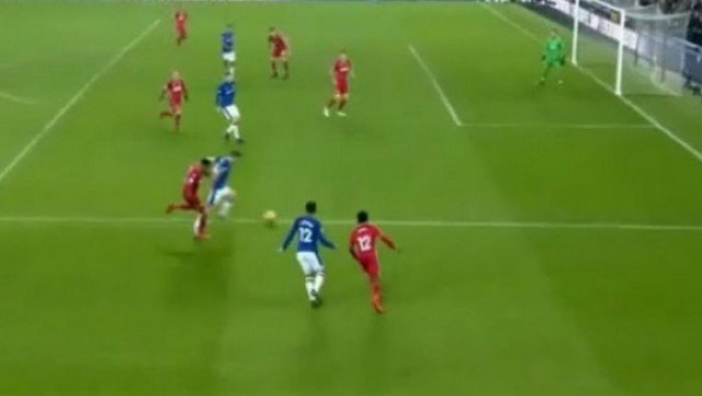 Πέναλτι-σκάνδαλο            υπέρ της Έβερτον (video)