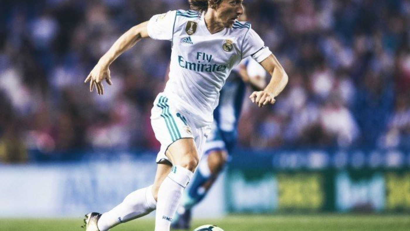 Πληρώνει για   να   αποφύγει τη φυλακή    ο Μόντριτς