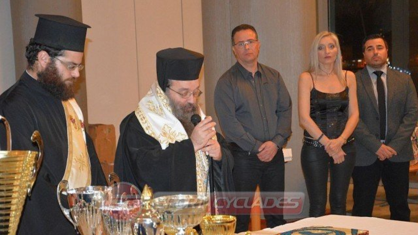 Πρώτα ο Χριστός και έπειτα ο Ολυμπιακός για τον Μητροπολίτη Χίου (vid)