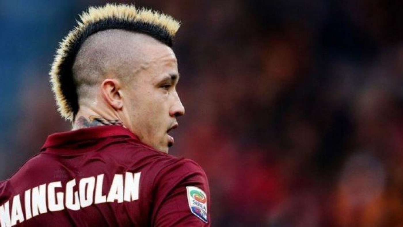 Παίζει     με         Ίντερ       ο         Ναϊγκολάν