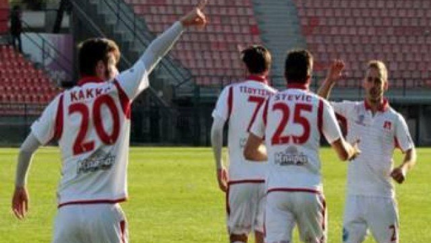 Πανσερραϊκός:    Κάκκο      και με   τη     «βούλα»