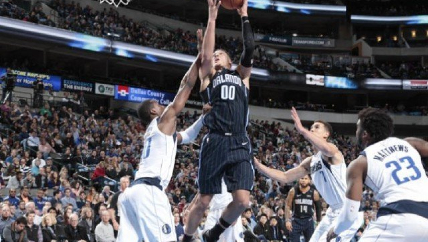 «Φεστιβάλ» καρφωμάτων στο «μαγικό» κόσμο του NBA (vid)