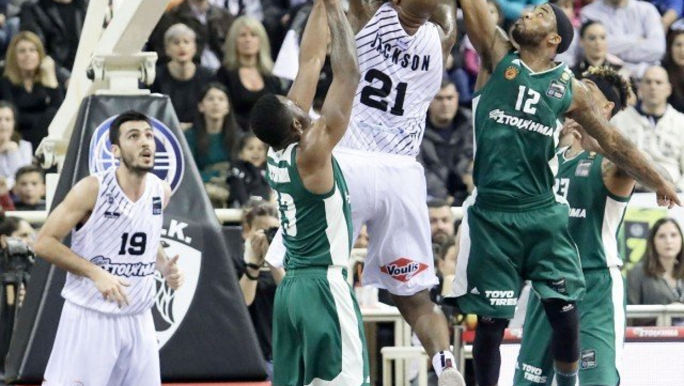 Πατάει        σε        δύο        βάρκες       ο ΠΑΟΚ