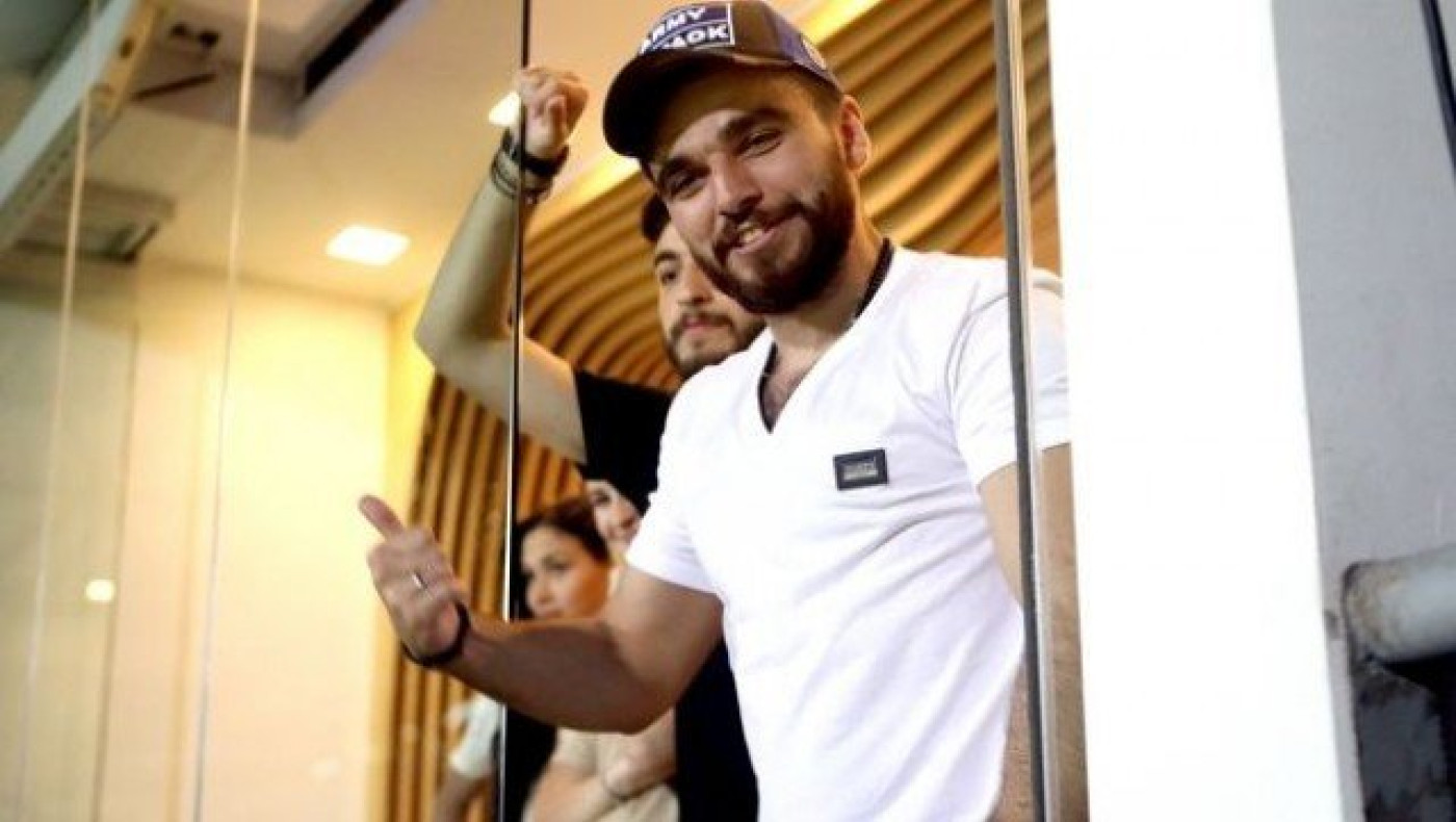 Το δώρο οπαδού του ΠΑΟΚ στον Γιώργο Σαββίδη (video)