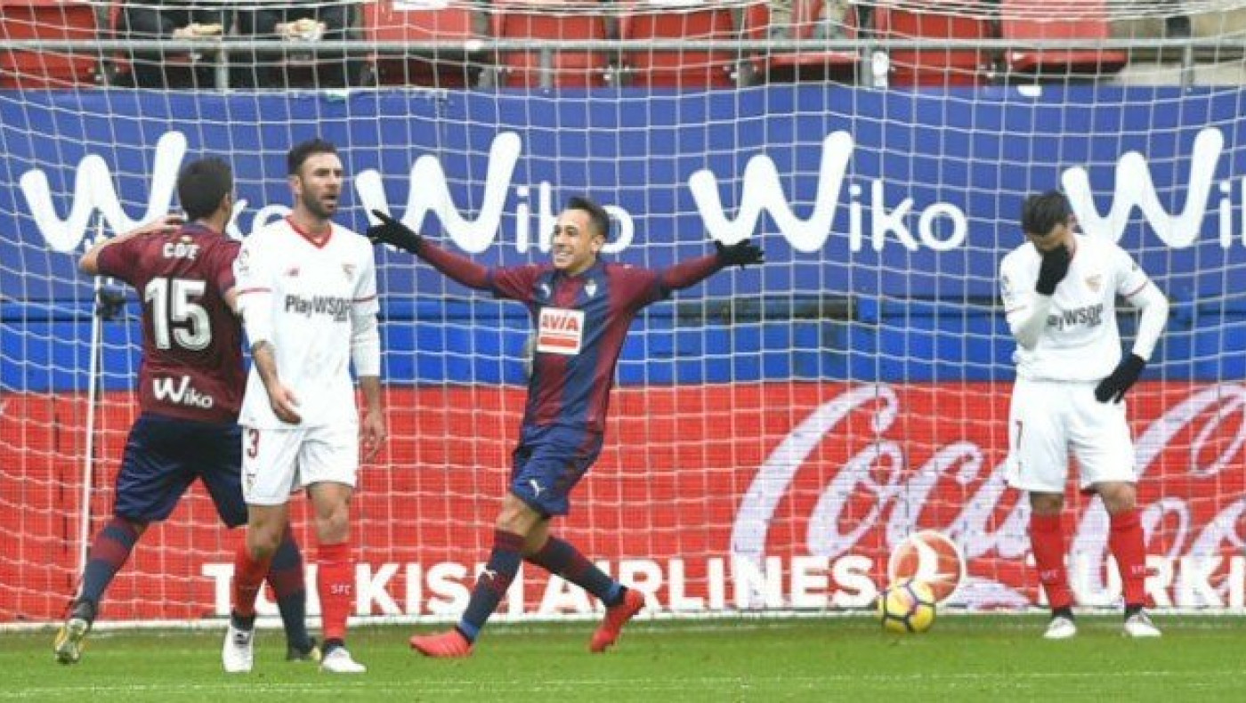 Έιμπαρ από άλλον πλανήτη, συνέτριψε τη     Σεβίλλη