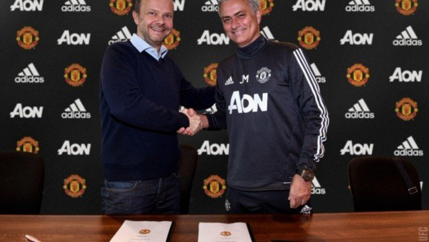 Ο Μουρίνιο επέκτεινε τη συνεργασία του με τη Γιουνάιτεντ