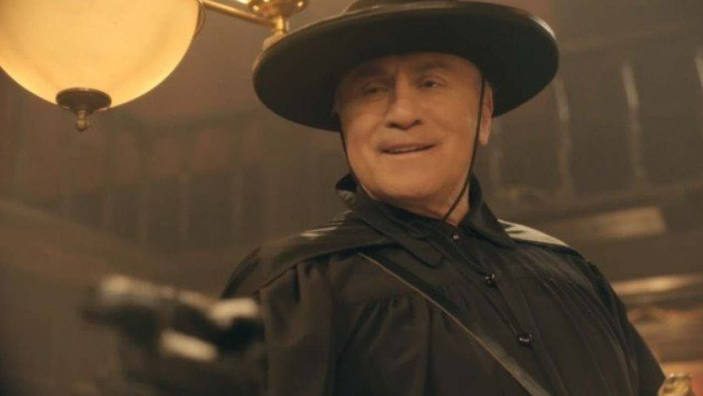 Τι απαντά ο Παναγιώτης Ψωμιάδης για τη διαφήμιση ως... Ζορό (VIDEO)