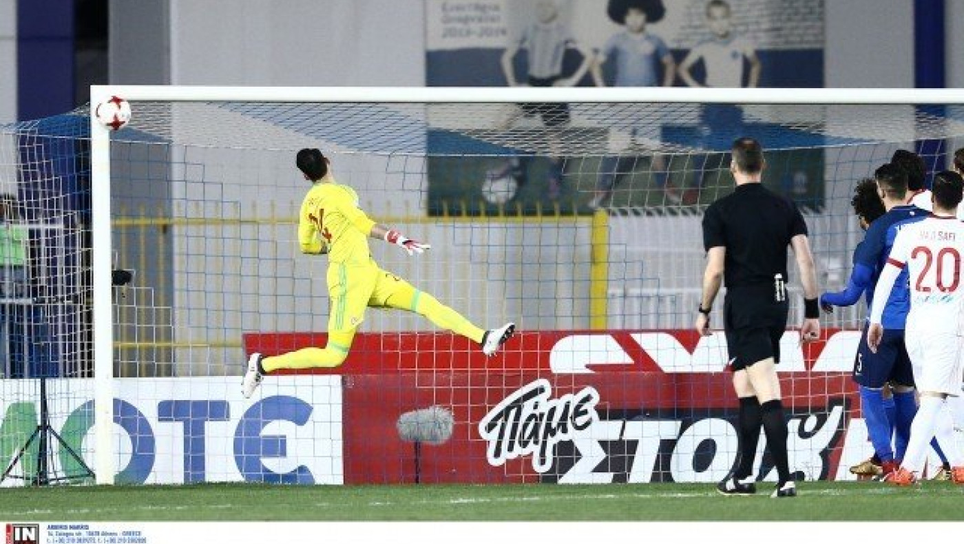 Η εκτέλεση φάουλ του Γιαννούλη από μεγάλη απόσταση που βρήκε δοκάρι!