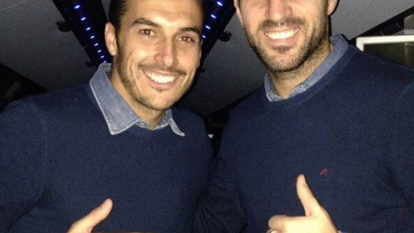 Για τσάι με τον          Πέδρο και τον Φάμπρεγας (vid)