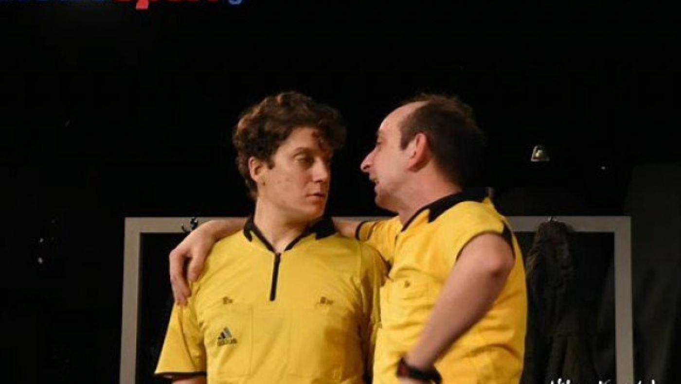 VIRAL: H πιο "διαιτητική παράσταση" της χρονιάς! (viral)