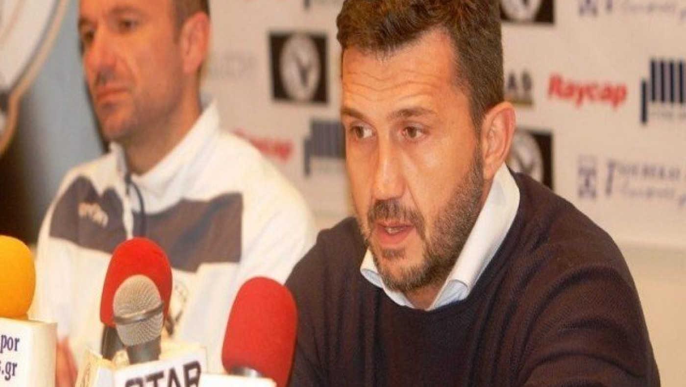 «Οποιος    έχει    τη    μύγα,            μυγιάζεται»