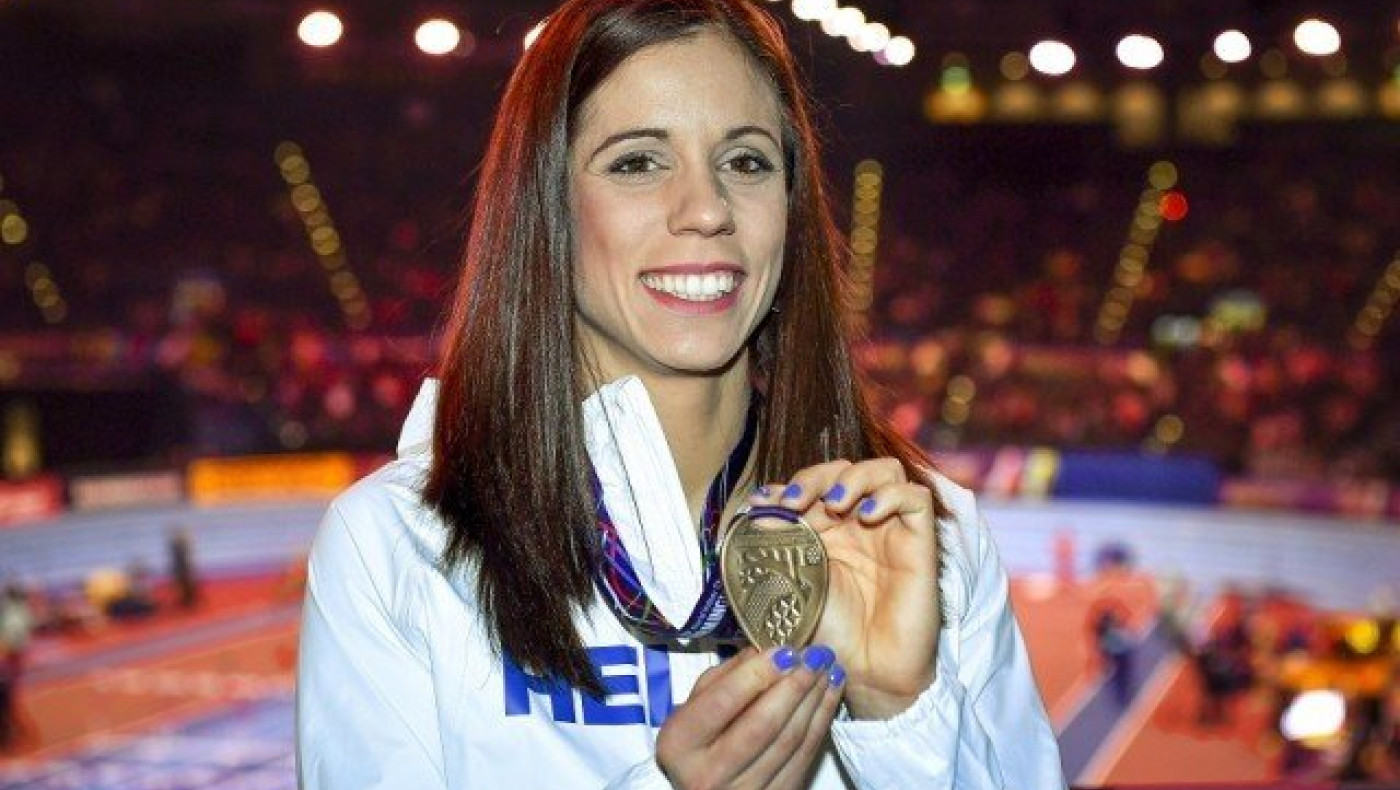 Η απονομή           του μεταλλίου στην Στεφανίδη (video)