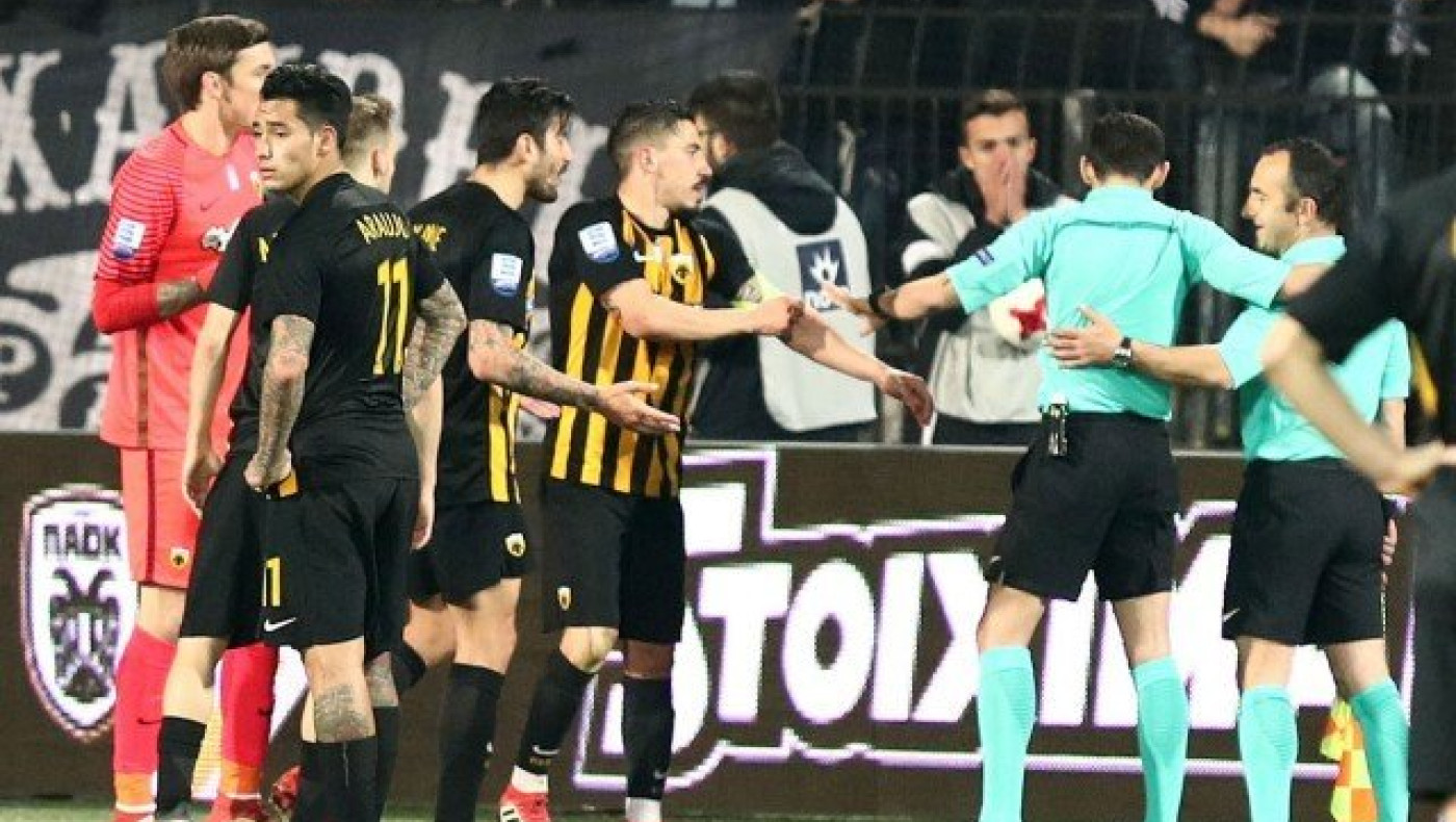 Ο παντελονάτος ΑΕΚτσής ξαναχτύπησε στο Metropolis (audio)