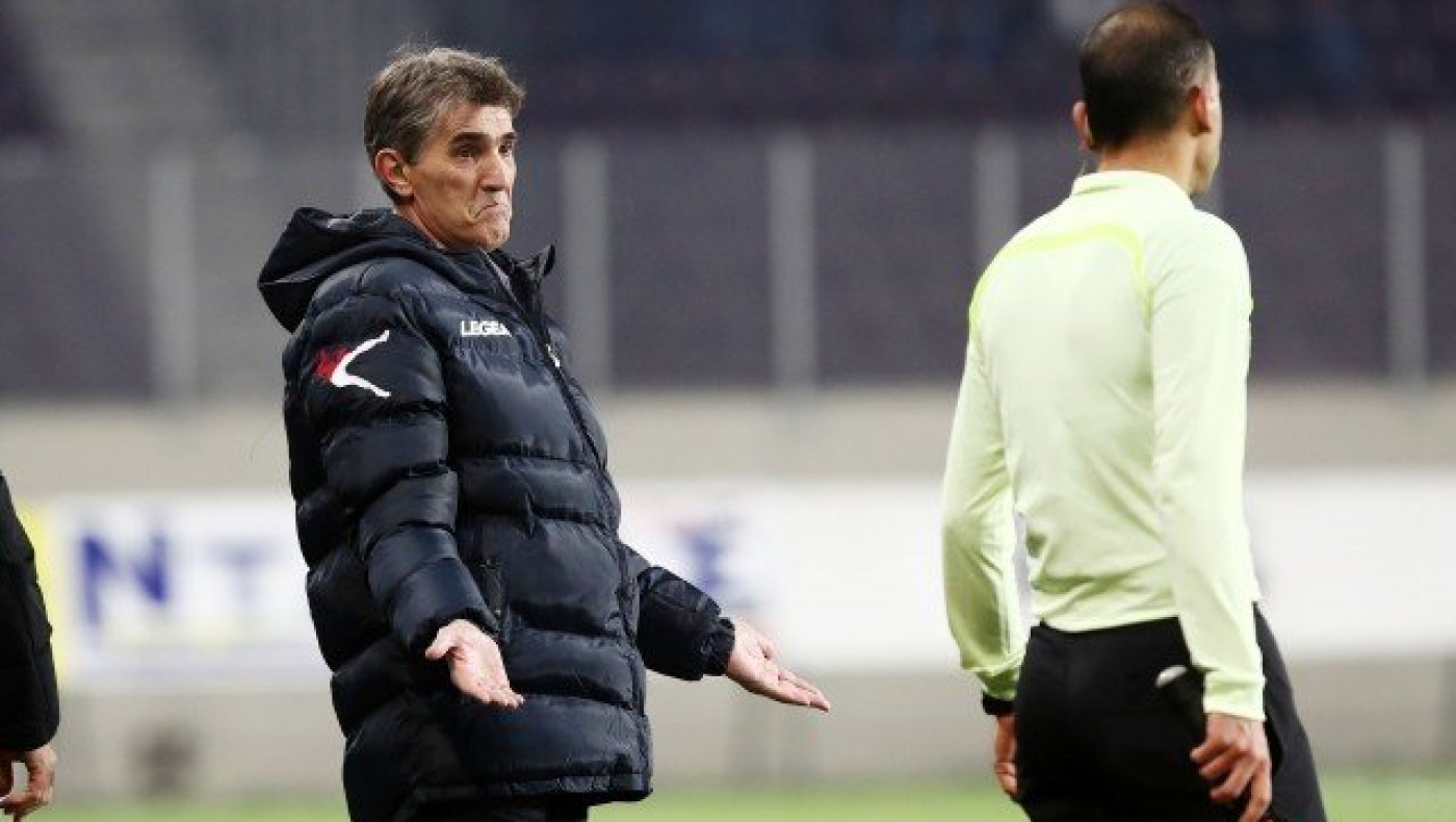 Ανακοίνωση κατά της διαιτησίας από τη Λάρισα στο ημίχρονο!