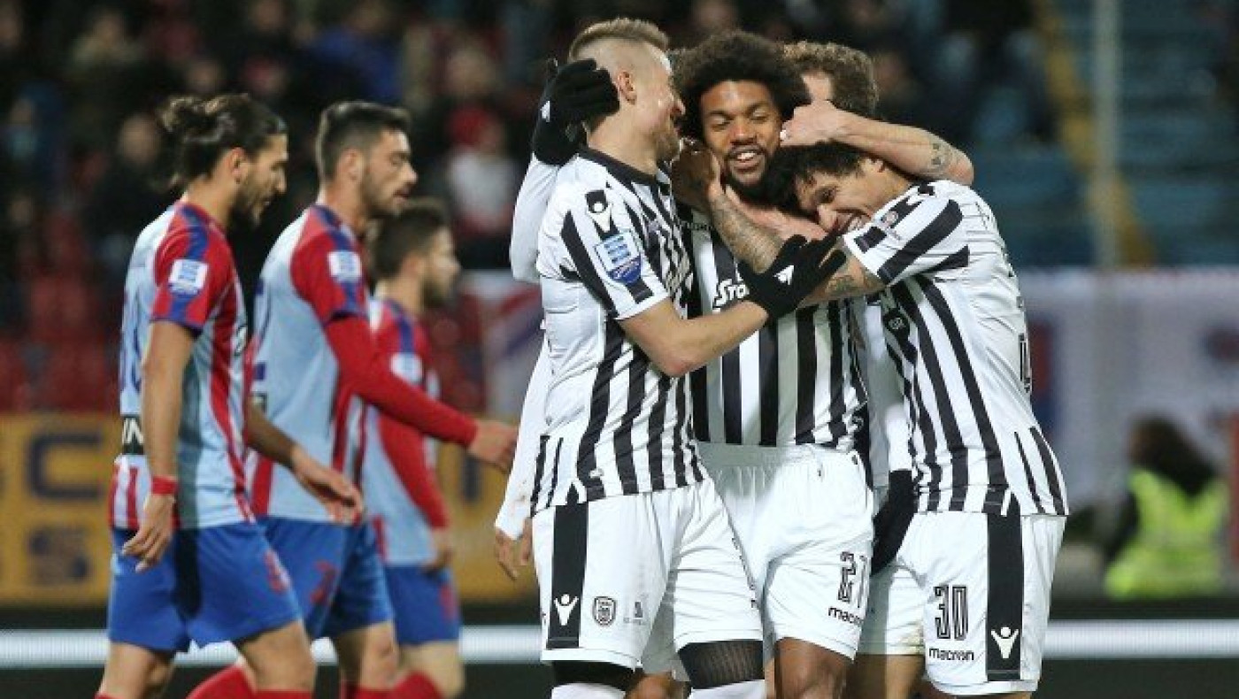 Ο ΠΑΟΚ           έδωσε           αέρα     στην ΑΕΚ…