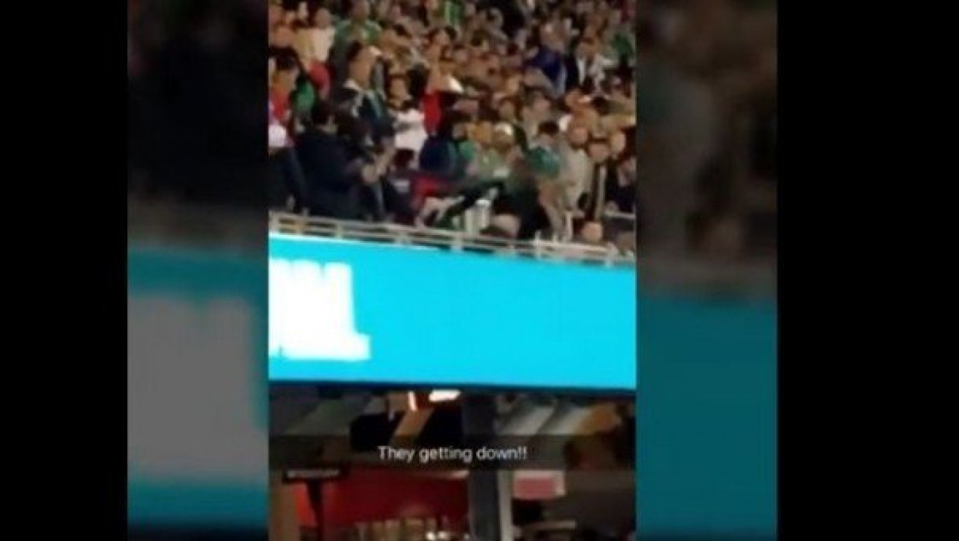 Παρά λίγο τραγωδία με οπαδό στο Μεξικό - Ισλανδία (video)