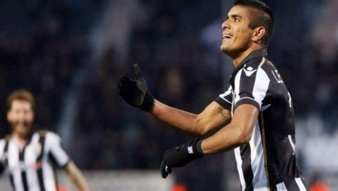 Τα γενέθλια του              Μάτος με παίκτες του Άρη (pic)