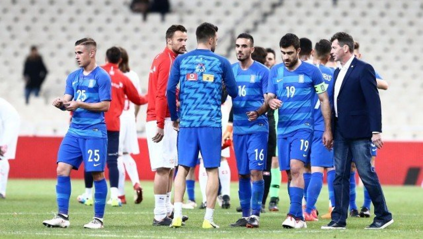 Άοσμη,          άνευρη και άχρωμη      η        Εθνική