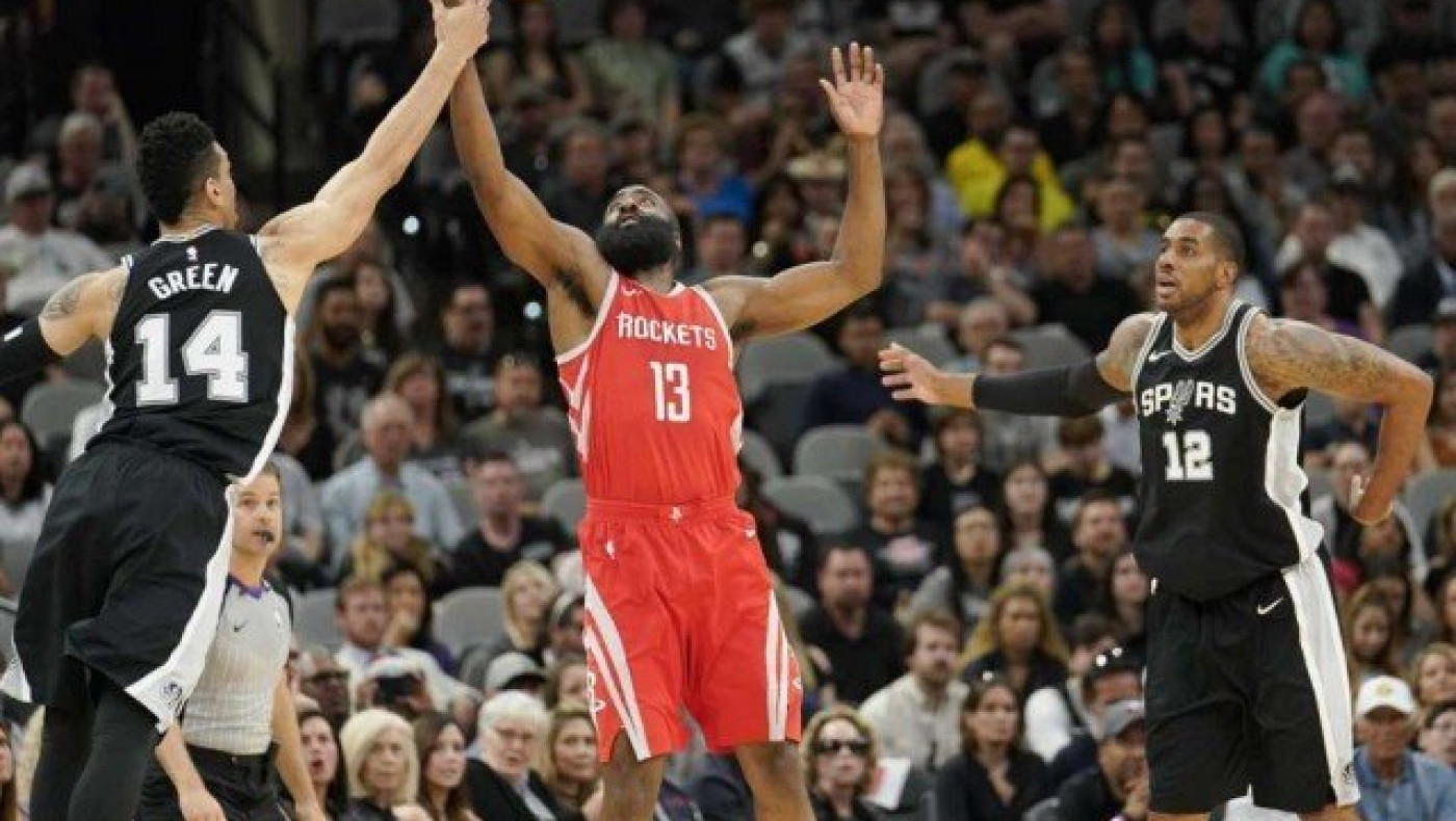 Σπερς από τα παλιά, έκρηξη και αποβολή για Αντετοκούνμπο (videos)