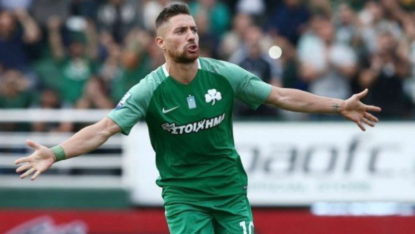 Οι απλήρωτοι κέρδισαν τους πληρωμένους παίζοντας για τη φανέλα!