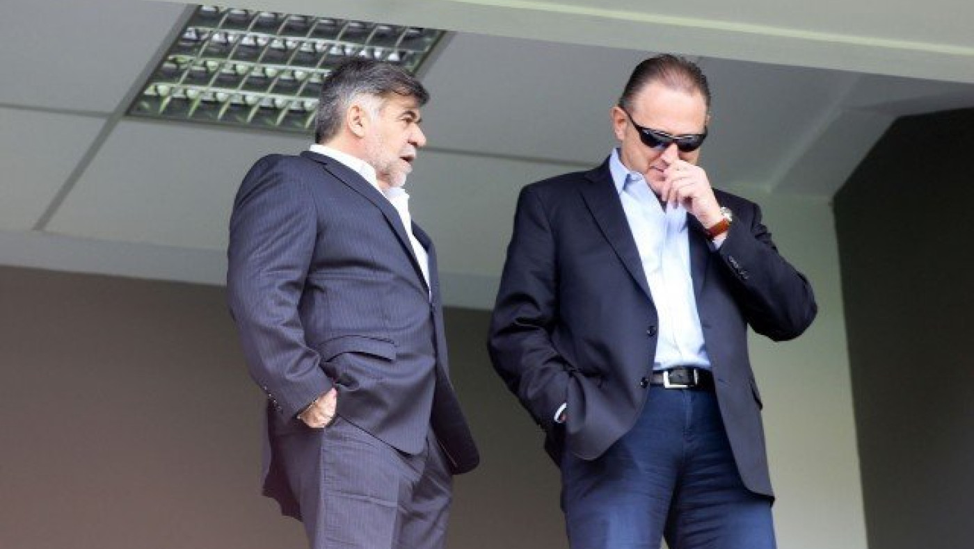 Η χρυσόσκονη, οι ντρίμπλες και ο εγκλωβισμένος πρόεδρος