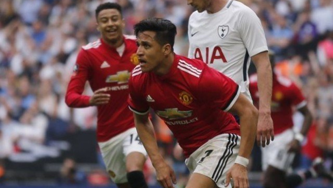 Πήρε από το χέρι τη Γιουνάιτεντ o Σάντσες και την έστειλε τελικό