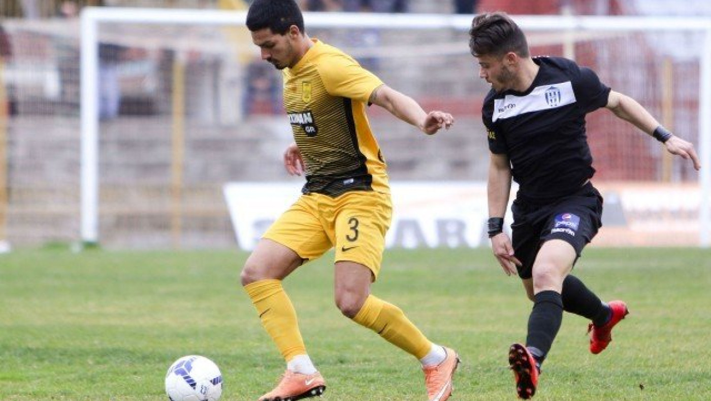 Στο Μπέβερεν-Ζούλτε Βάρεγκεμ           ο Σόουζα (pic)