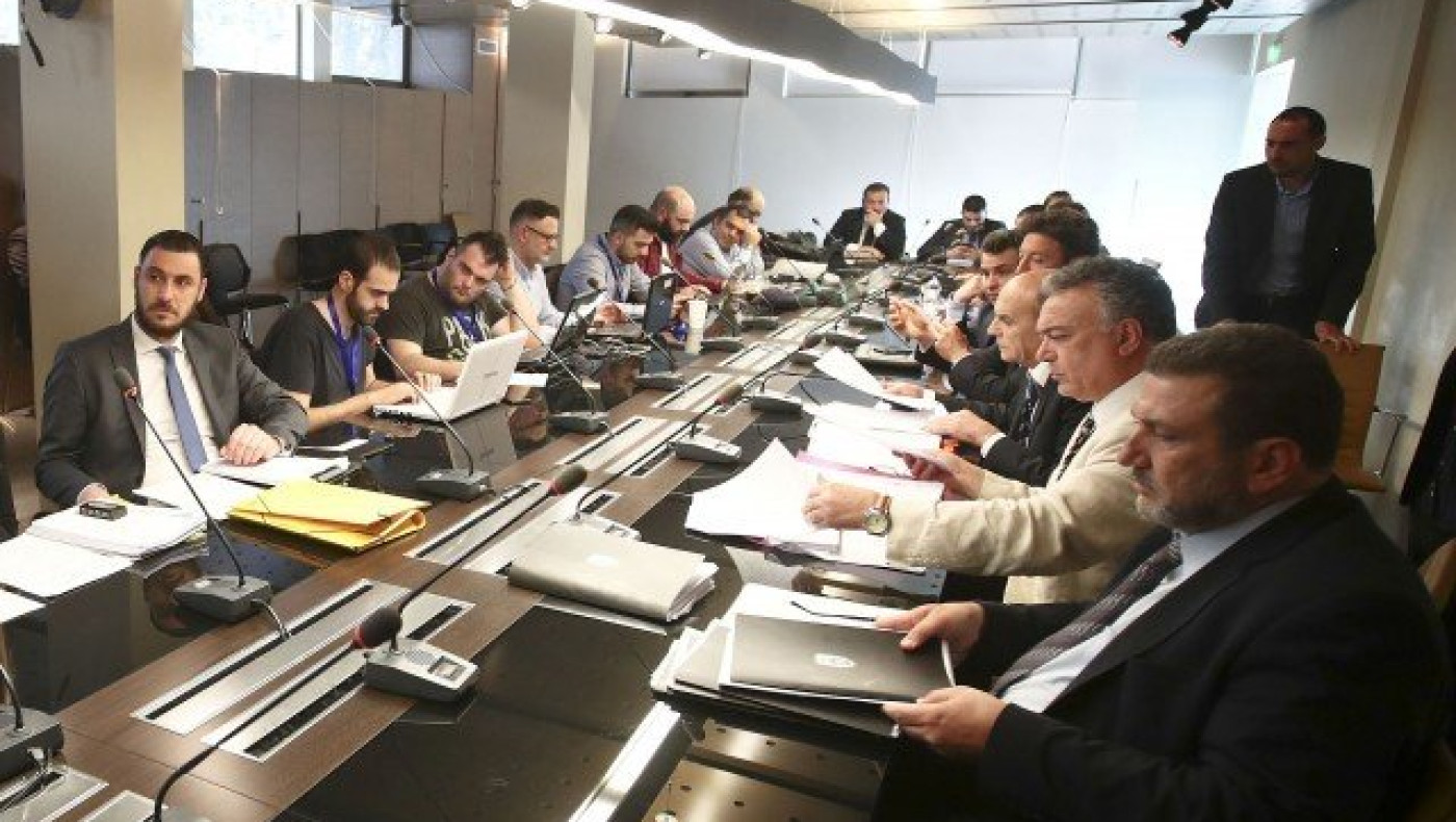 Αγριο μπούλινγκ             στους δικαστές, «σφυροκοπούν» τον Σκουτέρη