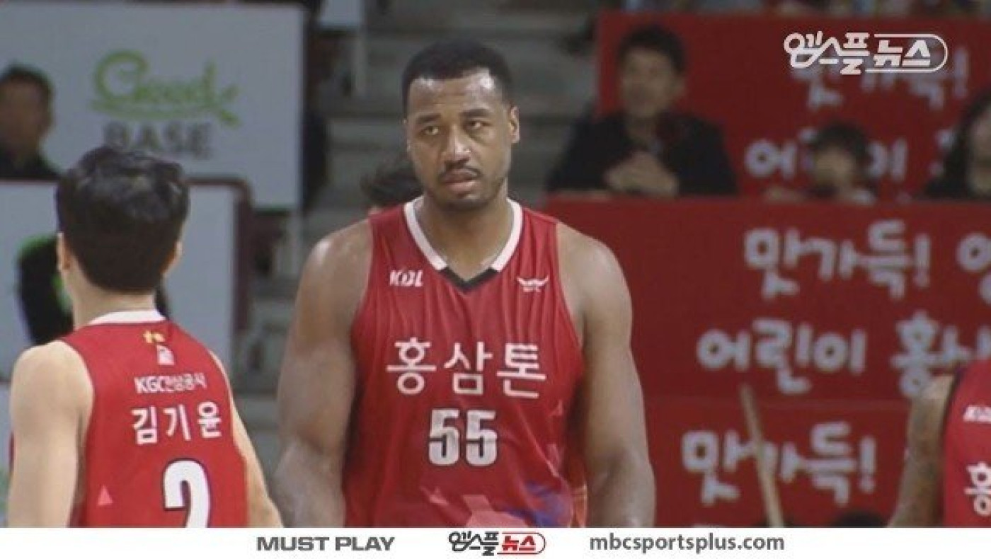 Απίστευτος κανονισμός στην Κορέα, κανένας ξένος πάνω από 2 μέτρα