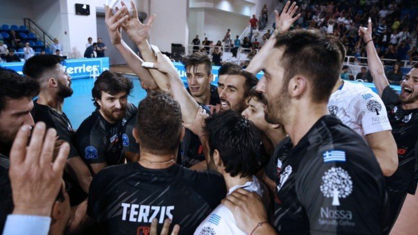 Η μαγκιά στο βόλει, το μπούλινγκ στον δικαστή και τα διπλά γενέθλια