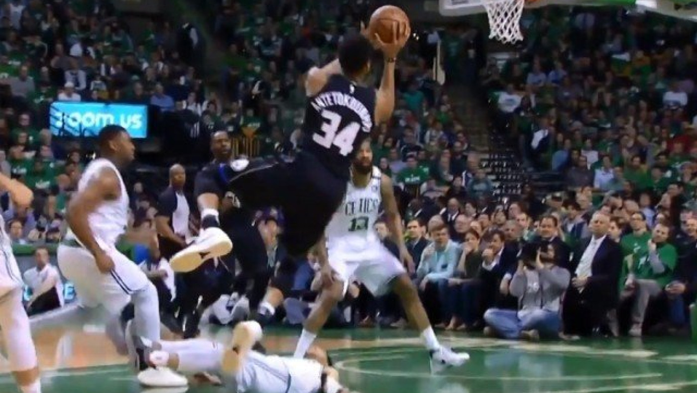 Top-10: Στην κορυφή οι Ράπτορς, μέσα και ο Αντετοκούνμπο! (vid)