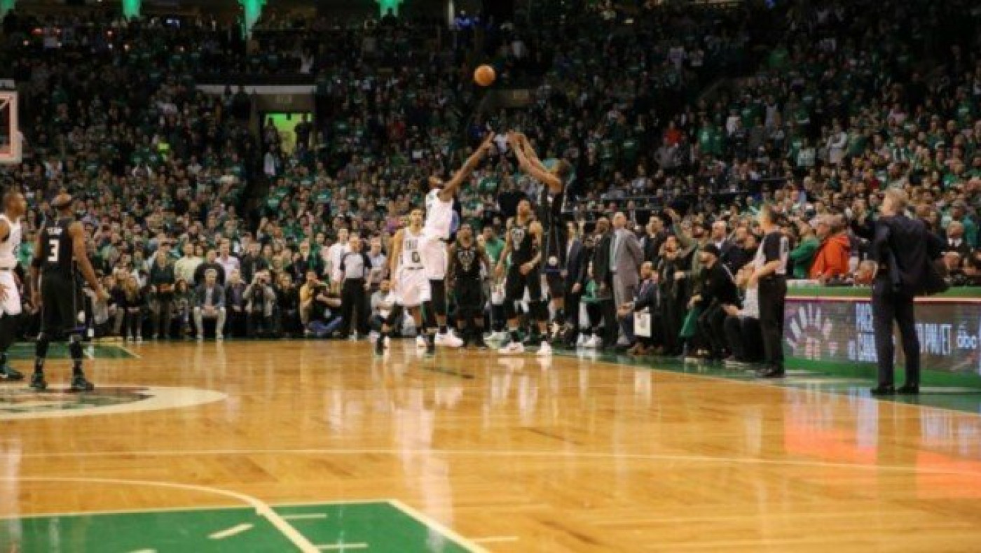 Top-10: Στην κορυφή  η «βόμβα» του Μίντλετον! (vid)