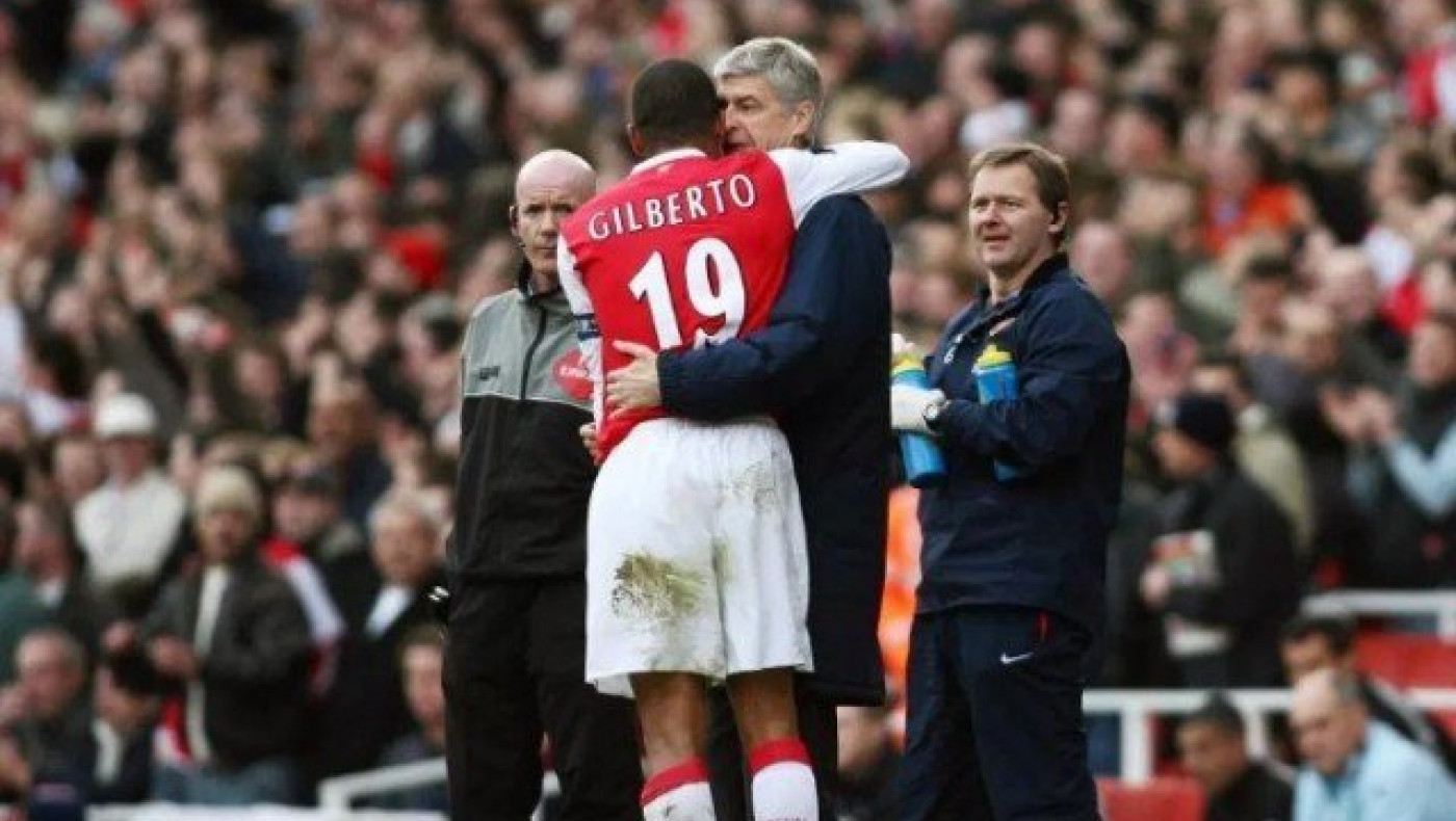 Υπόκλιση     Ζιλμπέρτο       Σίλβα     σε     Βενγκέρ!