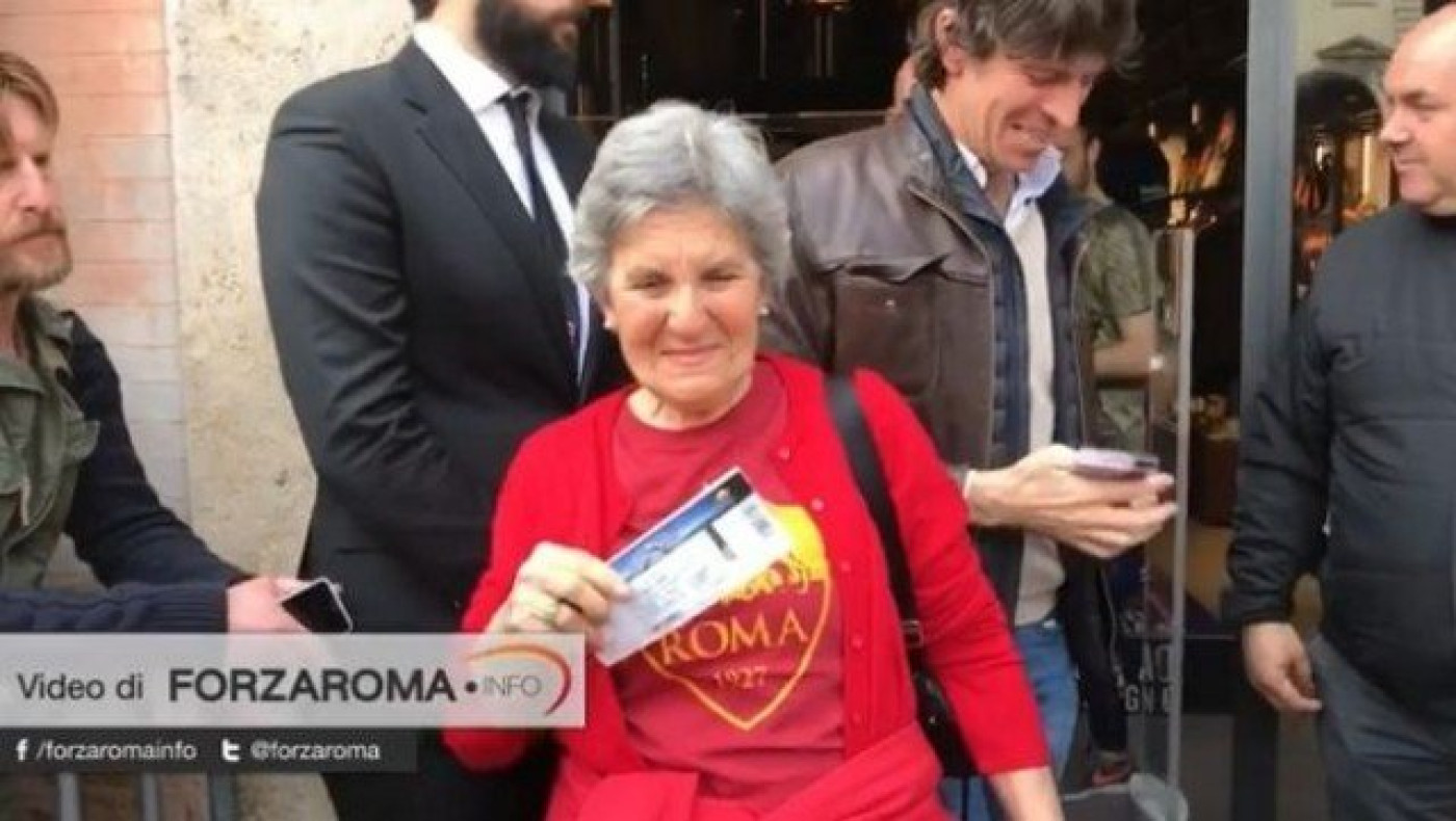 ΠΑΡΑΝΟΙΑ                 για ένα μαγικό χαρτάκι στην Ρώμη